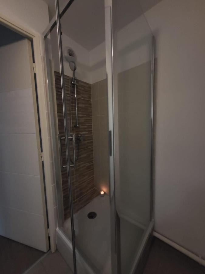 Logement La Courneuve-Aubervilliers Rerb Exterior foto